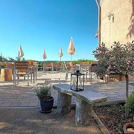 Landgasthof/hotel Hirsch Im Gruenen Hotel Mehrstetten