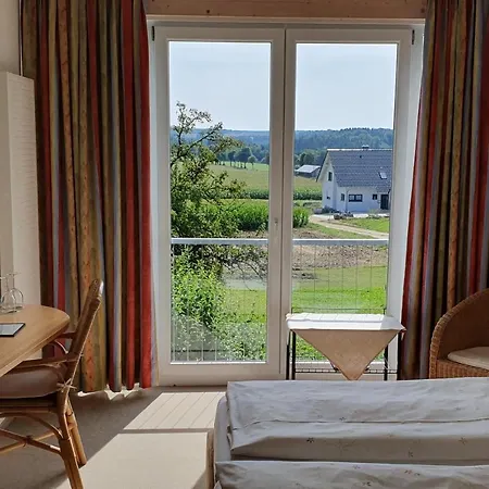 Landgasthof/hotel Hirsch Im Gruenen Hotel