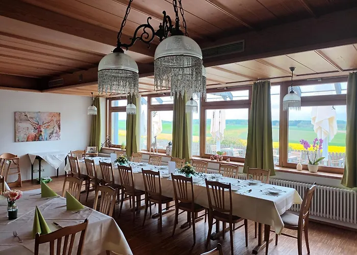 Hotel Landgasthof/hotel Hirsch Im Gruenen Mehrstetten