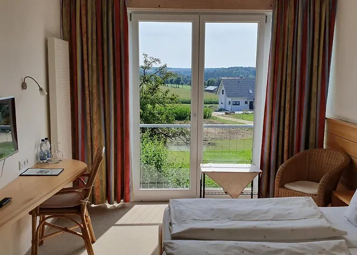 Landgasthof/hotel Hirsch Im Gruenen Hotel